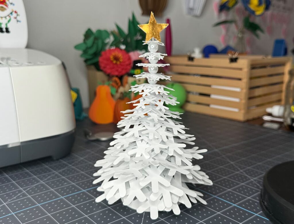 DIY 3D Snowflake Christmas Tree Tutorial