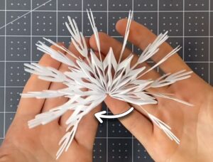 How to make 3D paper snowflake step-6