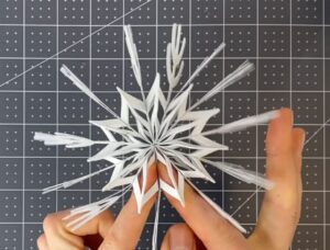 How to make 3D paper snowflake step-7